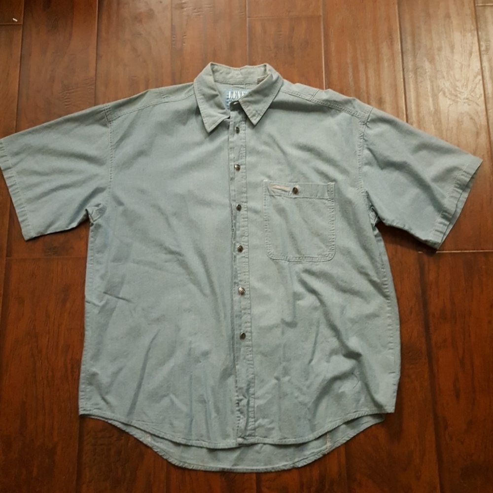 Levi's Button Down Shirt